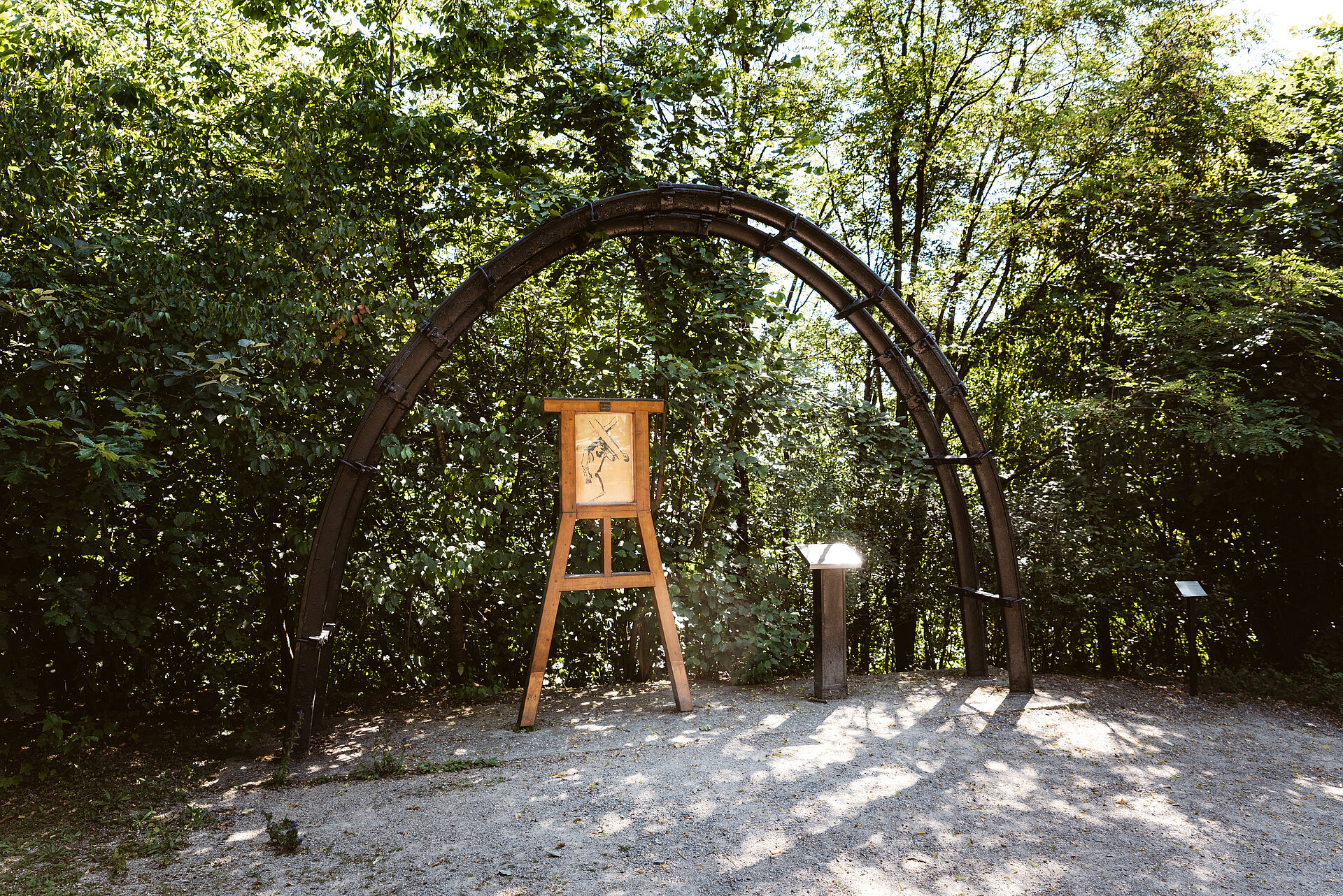 Kreuzweg auf der Halde Haniel.