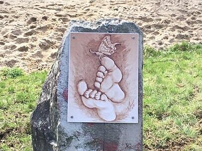 Bildtafel auf dem Barfußweg Kissinger Höhe