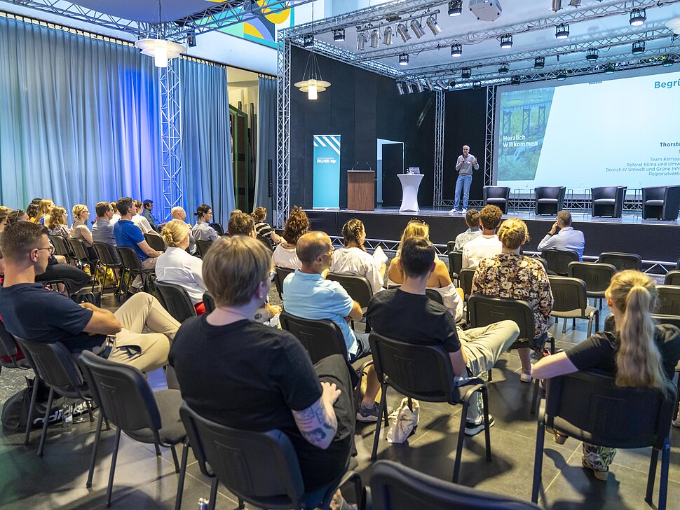 Begrüßung während des Forums Klimaanpassung durch Thorsten Stock