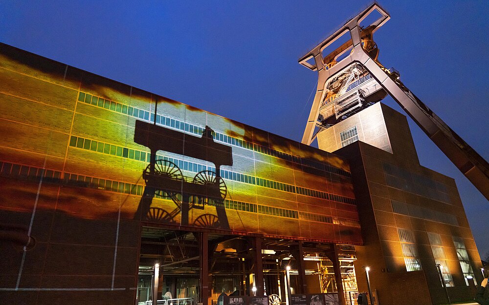 Lichtinstallation auf dem Welterbe Zollverein anlässlich von "Zehn nach Zehn - 10 Jahre Kulturhauptstadt Europas" vom 11. bis 25. Januar 2020.