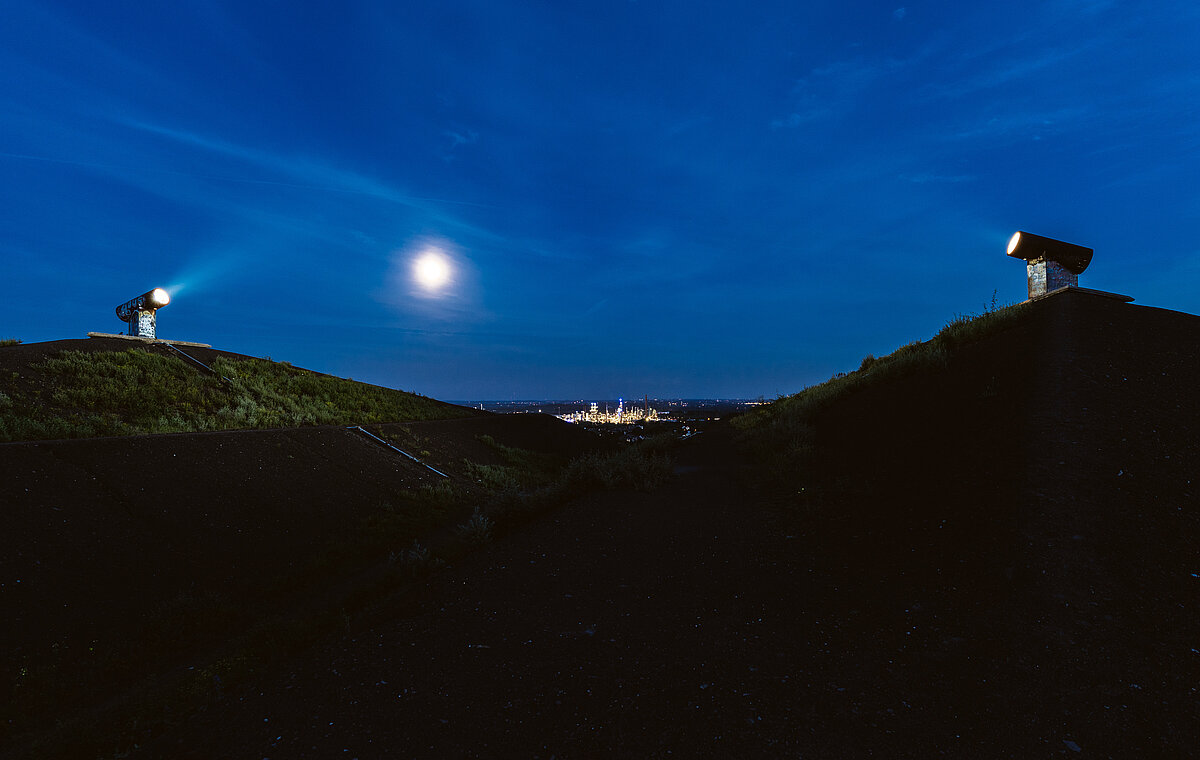 Lichtinstallation auf der Halde Rungenberg in Gelsenkirchen.