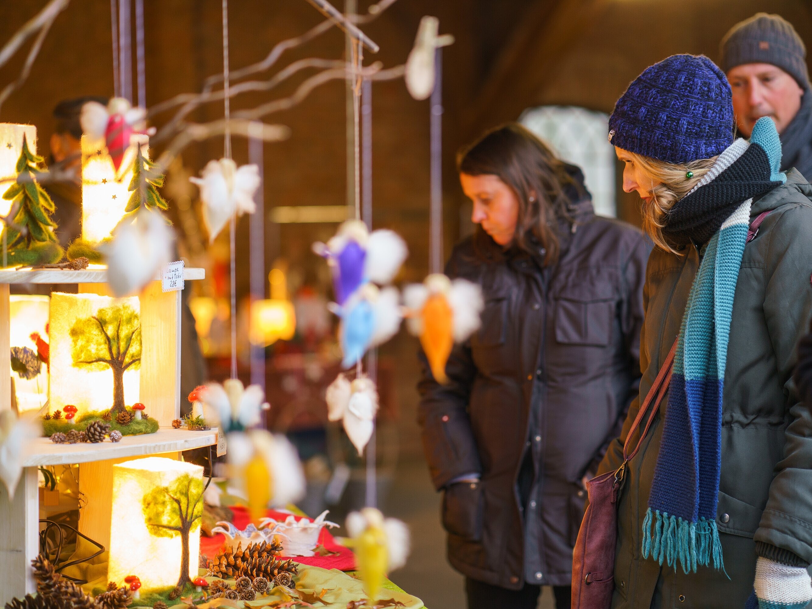 Weihnachtsmarkt unter dem Motto "Wild und Weihnacht" am Heidhof in Bottrop-Kirchhellen.