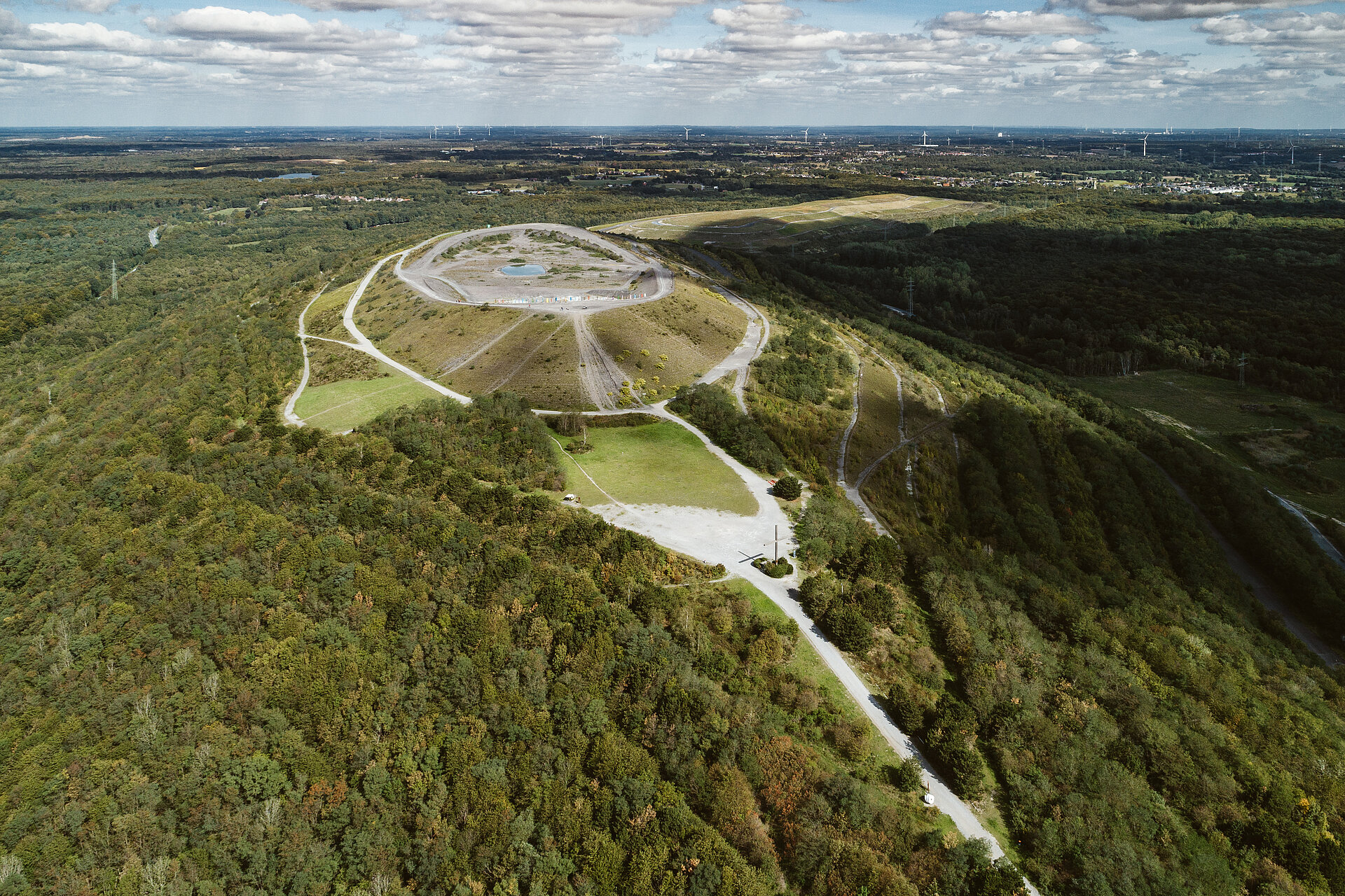 Luftbild von der Halde Haniel in Bottrop.