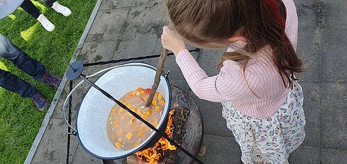 Mit Feuer kochen