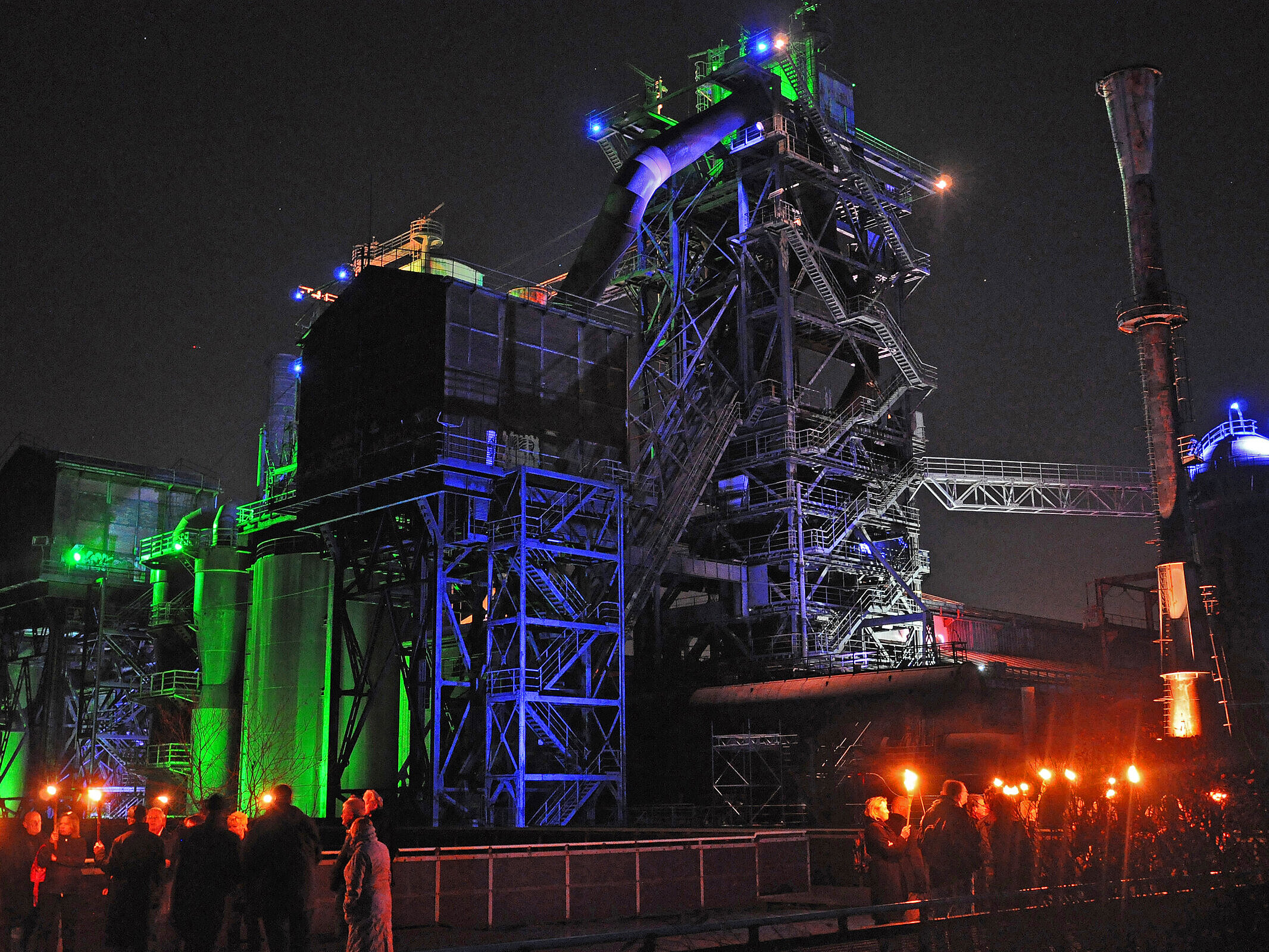 Faszinierende Lichtinstallationen am Hüttenwerk im Landschaftspark Duisburg-Nord.