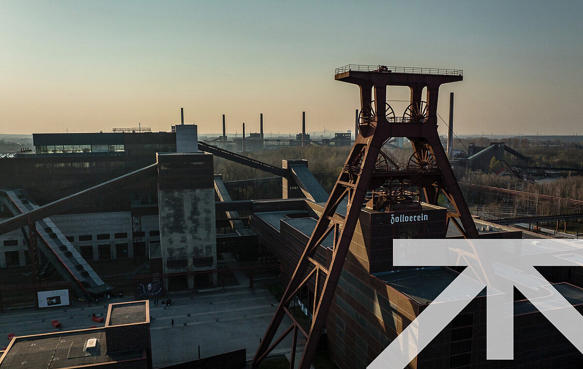 Blick von oben auf das Gelände der Zeche Zollverein – ein Standort der Route Industriekultur