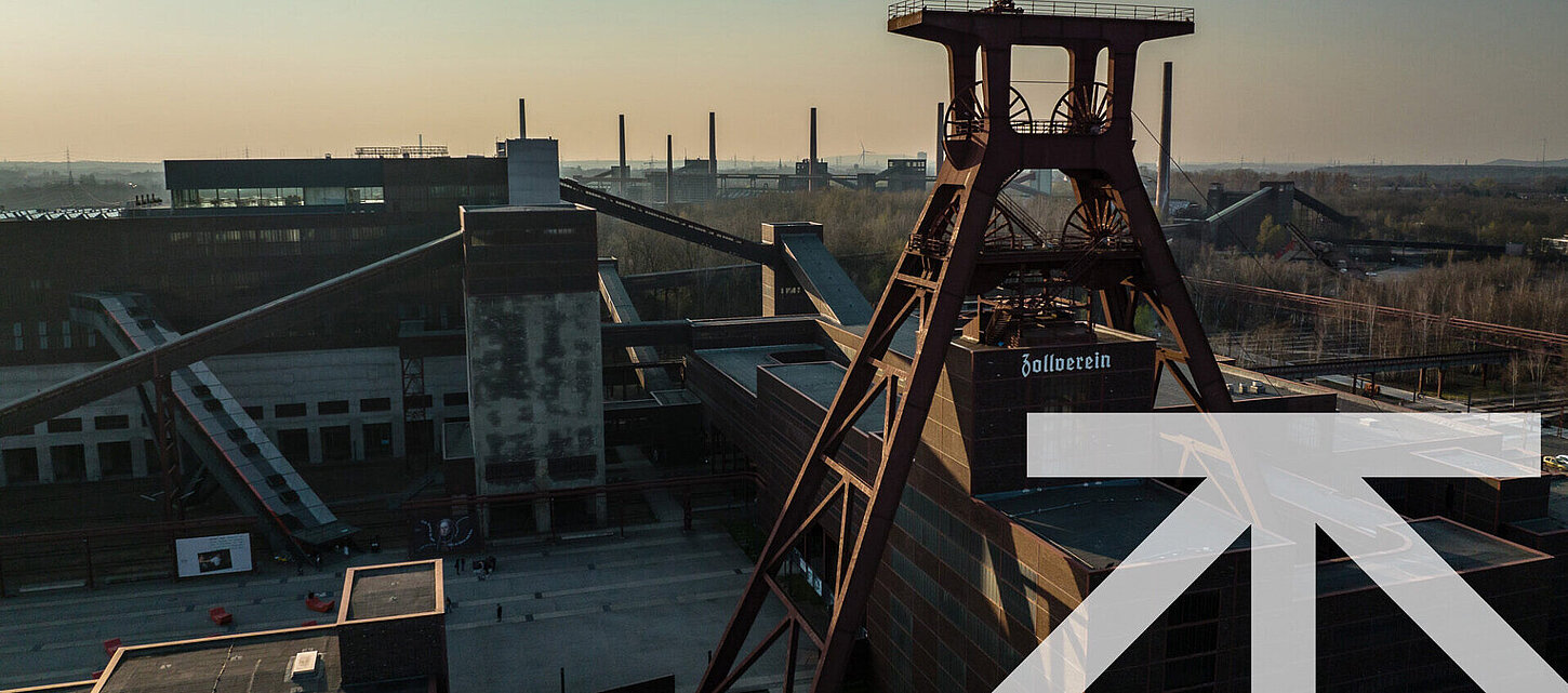 Blick von oben auf das Gelände der Zeche Zollverein – ein Standort der Route Industriekultur