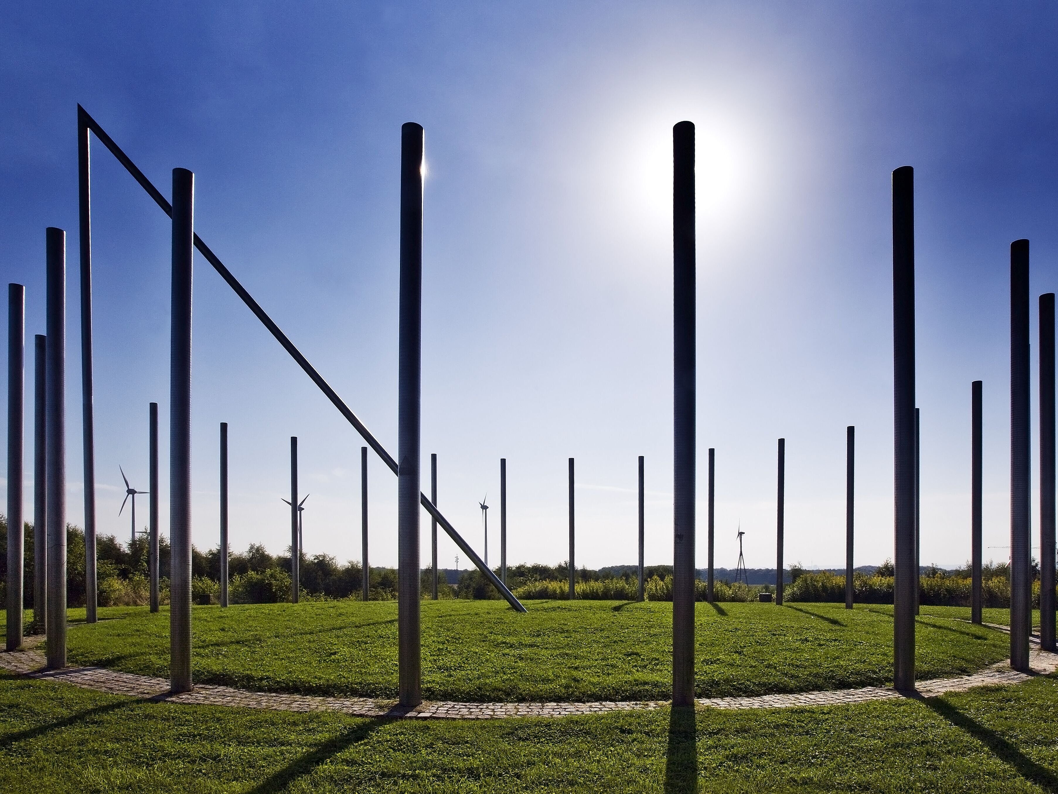 Die Sonnenuhr von Jan Bormann auf der Halde Schwerin in Castrop-Rauxel.