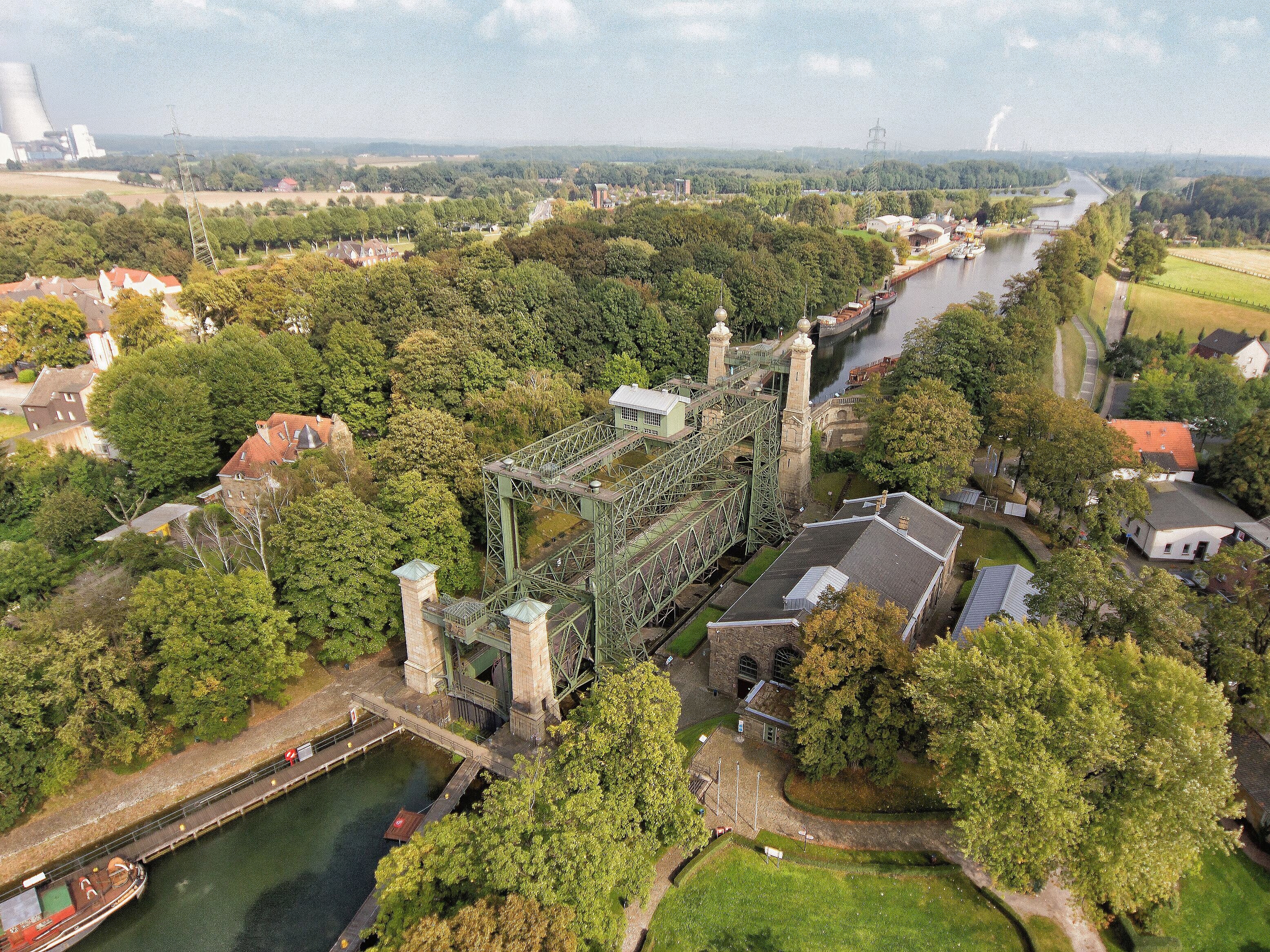 Schleusenpark Waltrop mit dem Schiffshebewerk Henrichenburg aus der Luft. Foto: RVR/Cintio