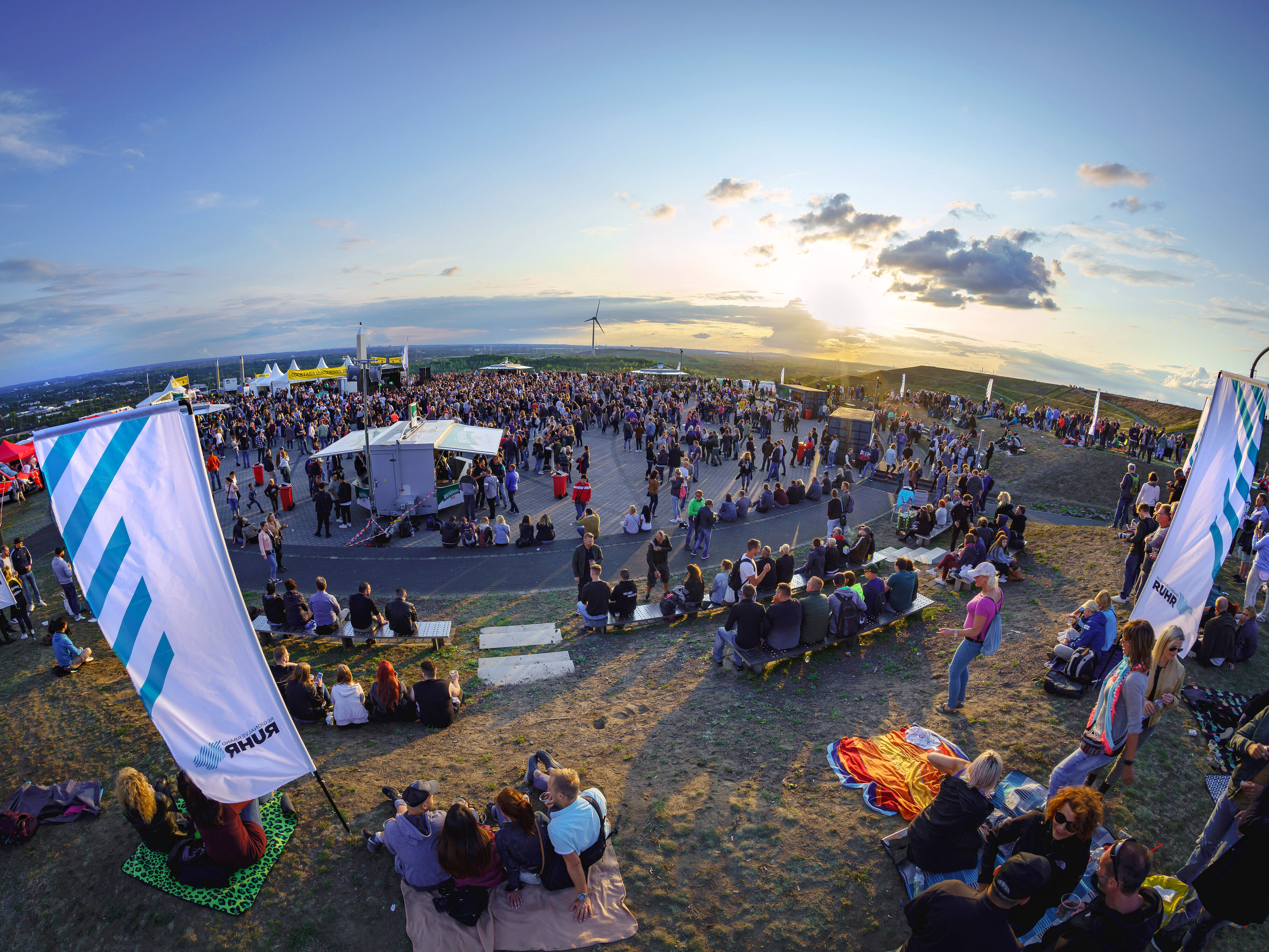 Das SunsetPicknick 2019 aus der Vogelperspektive. 