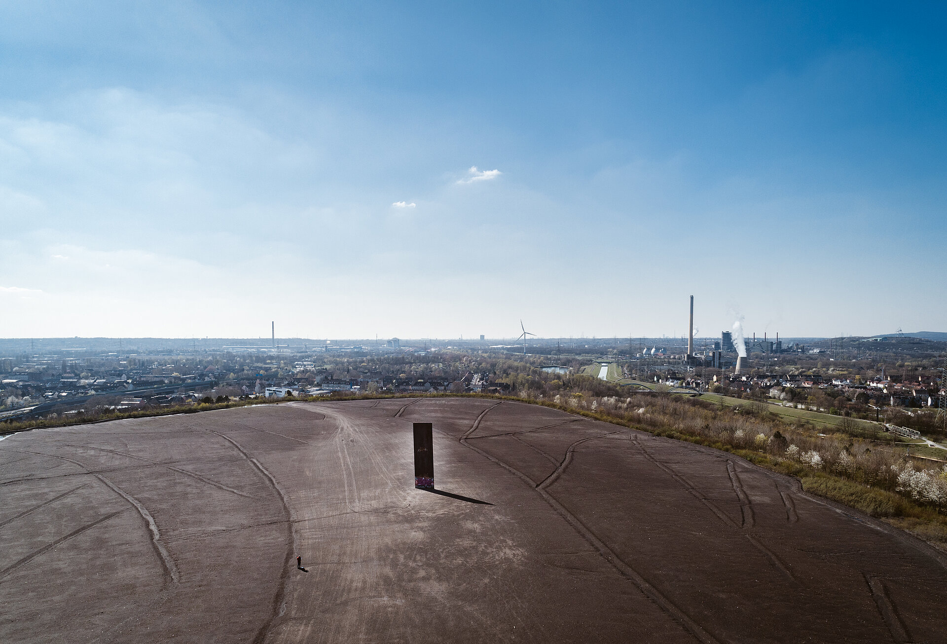 Die "Bramme" auf der Schurenbachhalde in Essen.