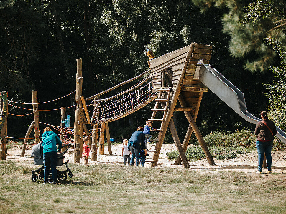 Klettergerüst am Waldspielplatz