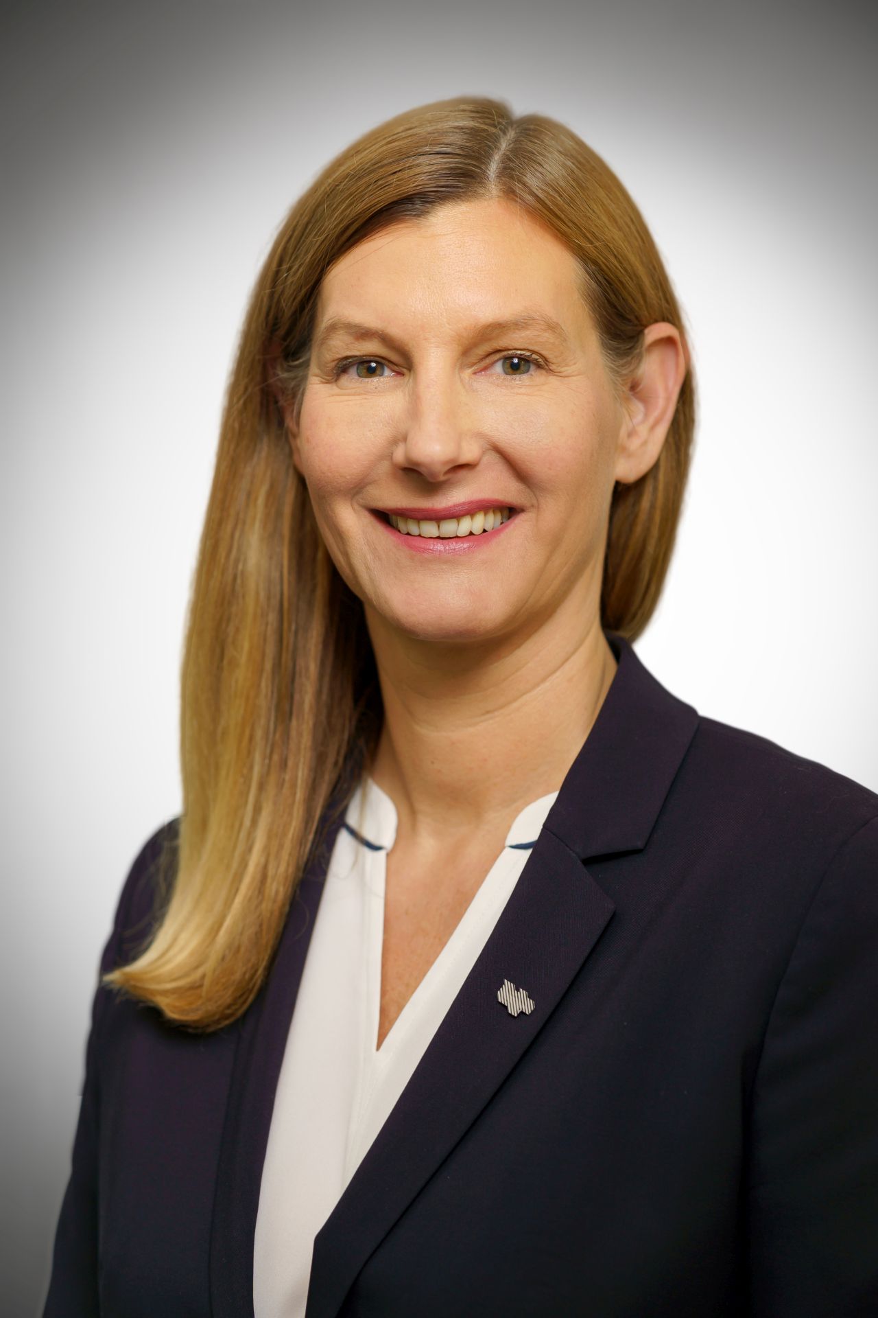 Portratifoto: Nina Frense ist Beigeordnete für den Bereich IV Umwelt und Grüne Infrastruktur des Regionalverband Ruhr (RVR).