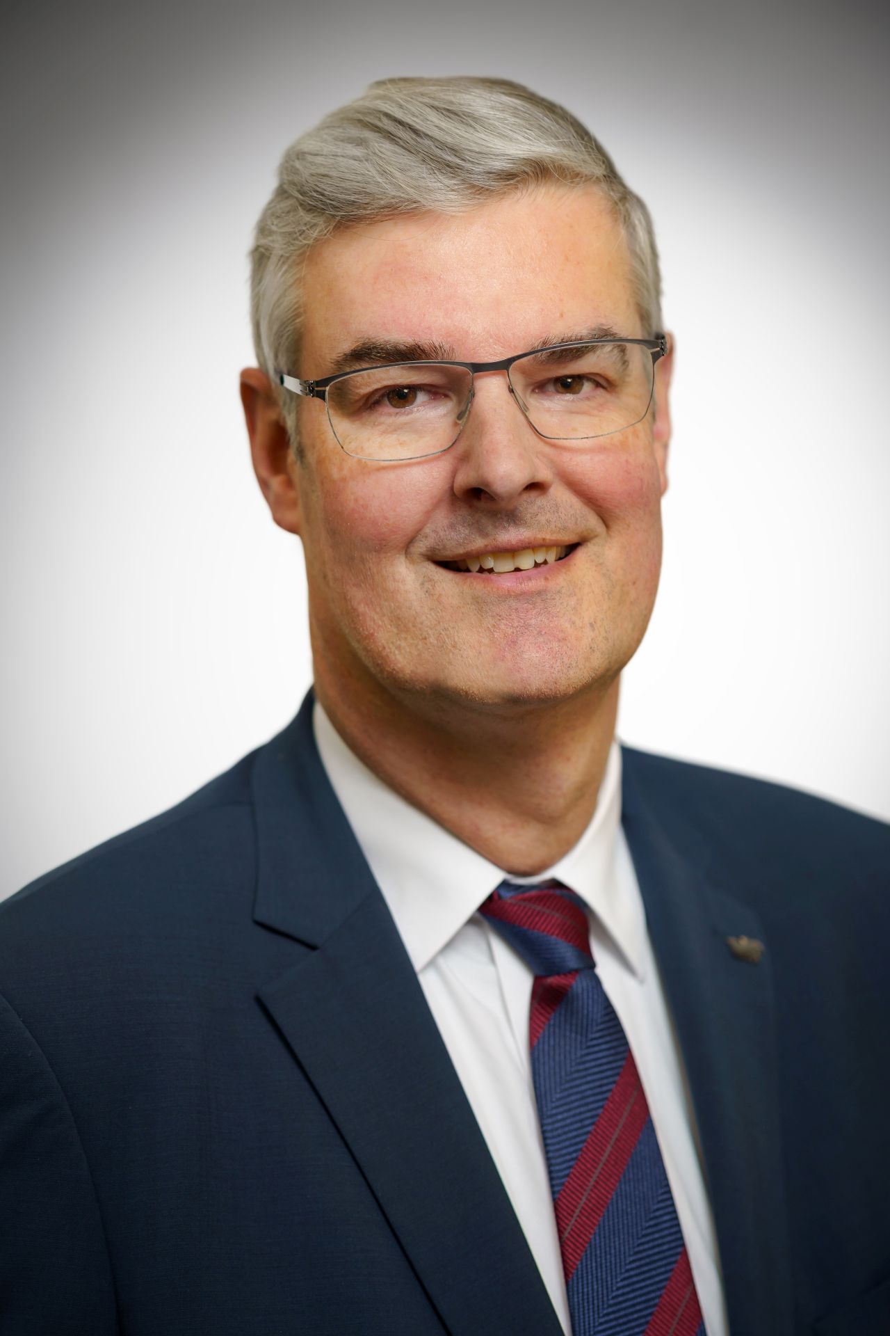 Portraitfoto: Markus Schlüter ist Beigeordneter für den Bereich II Wirtschaftsführung und stellvertretender Verbandsdirektor des Regionalverband Ruhr (RVR).