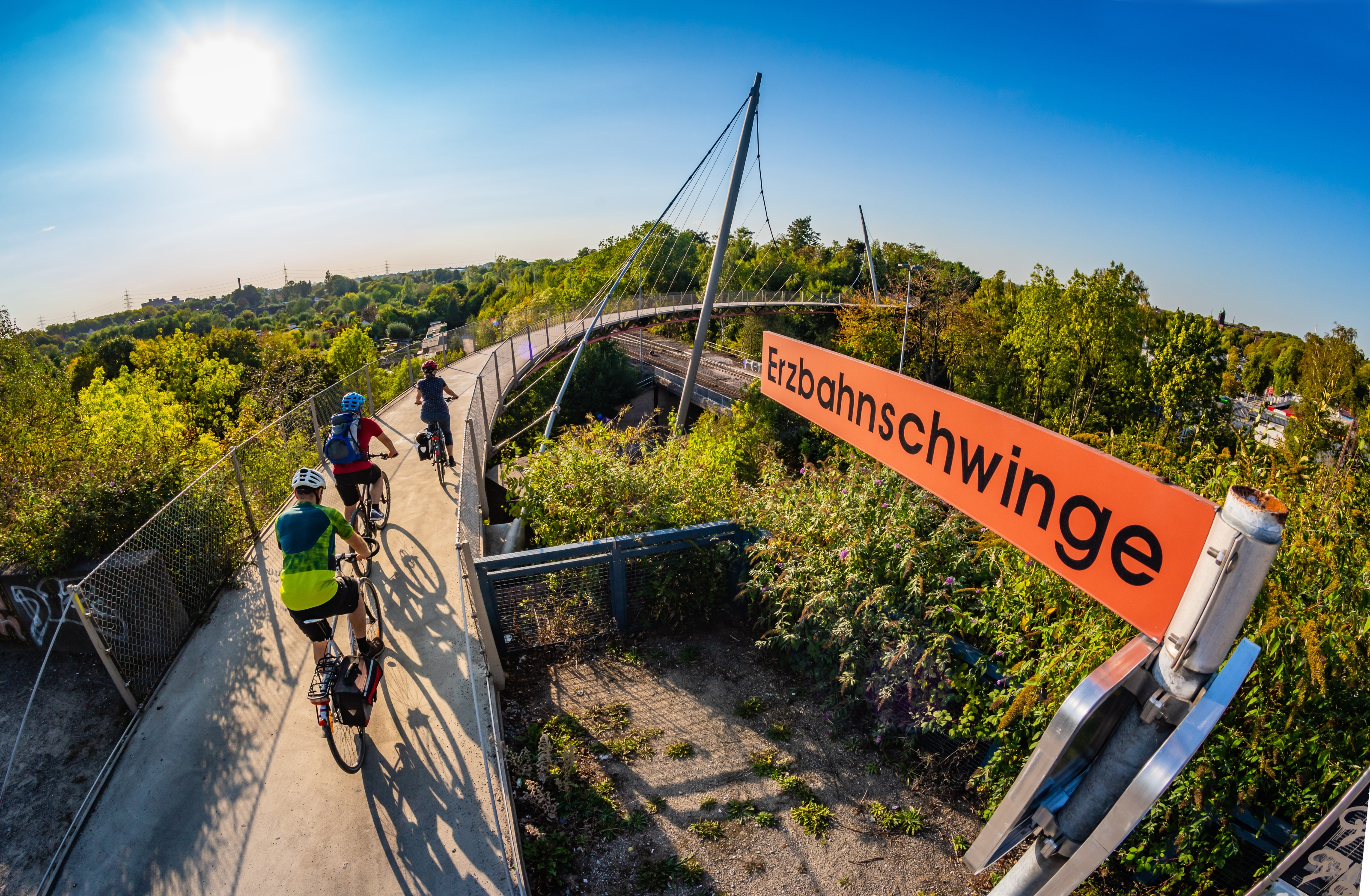 Die Erzbahntrasse - Rad- und Wanderweg über ehemalige Bahntrasse von Bochum über Herne nach Gelsenkirchen.
