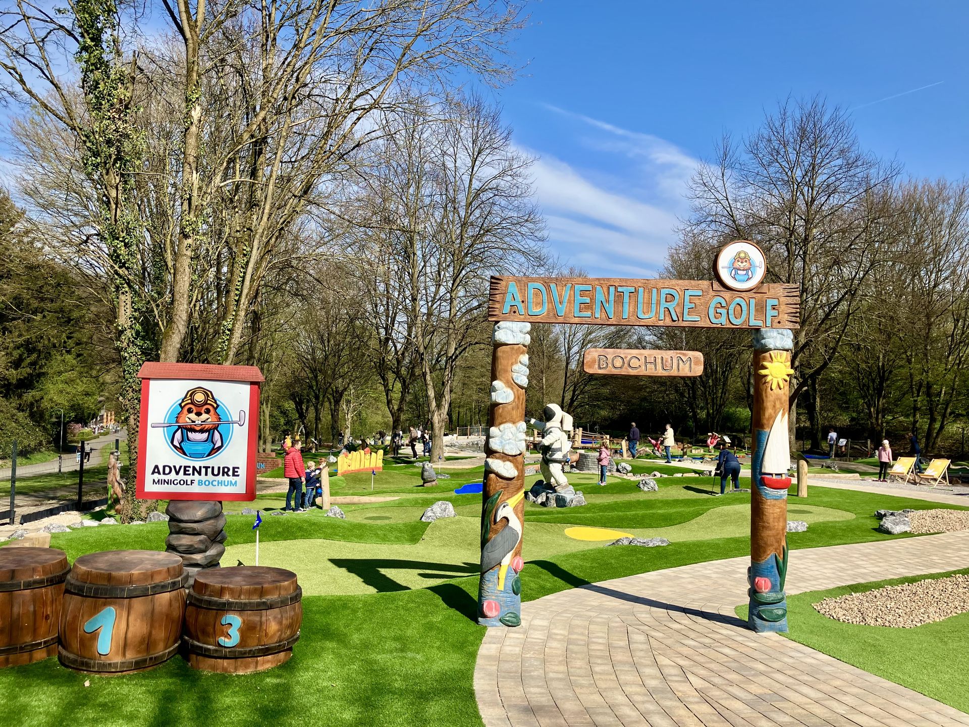 Eingang der  Adventuregolf-Anlage. 