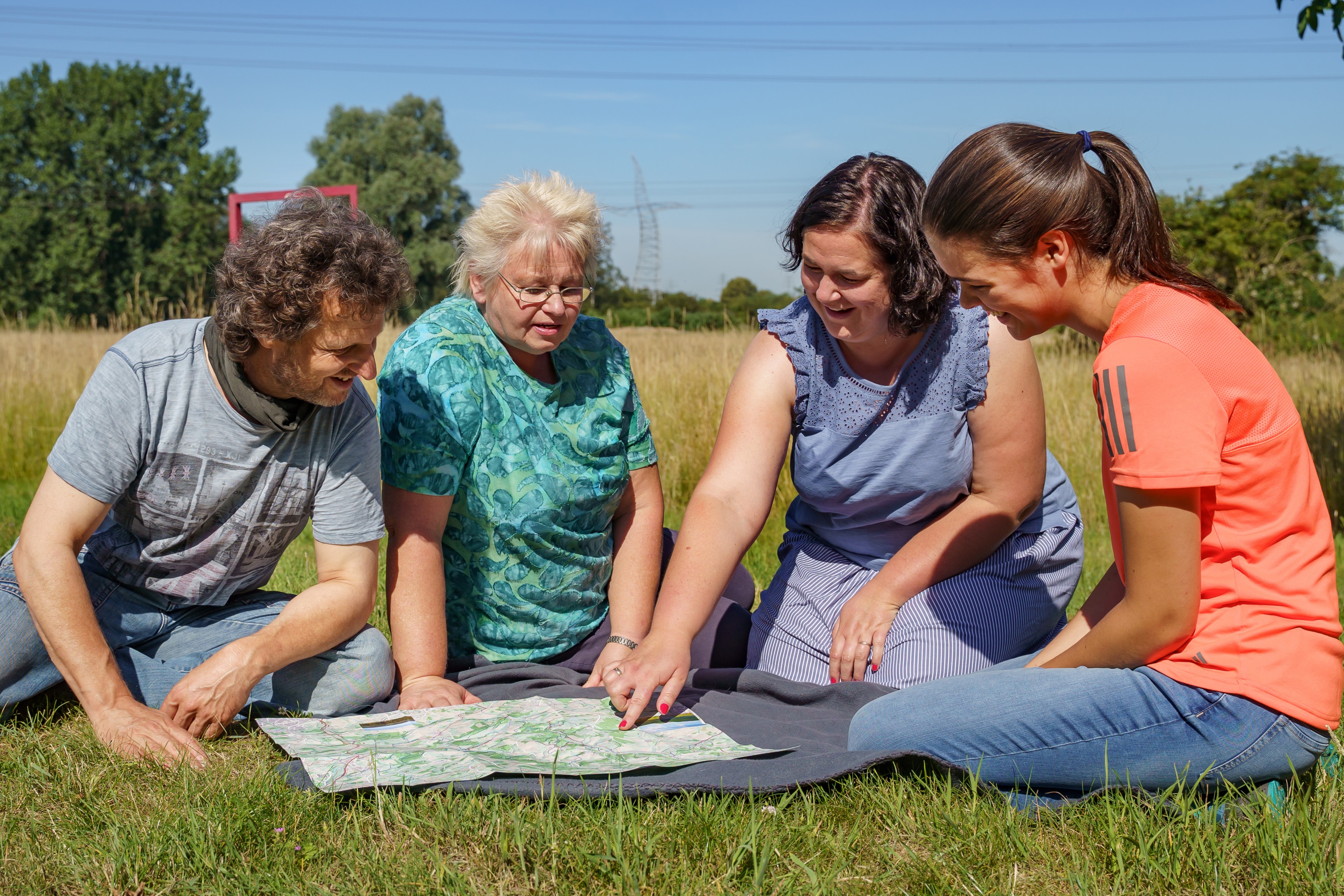 Besuchergruppe am RVR-Besucherzentrum Haus Ripshorst in Oberhausen.