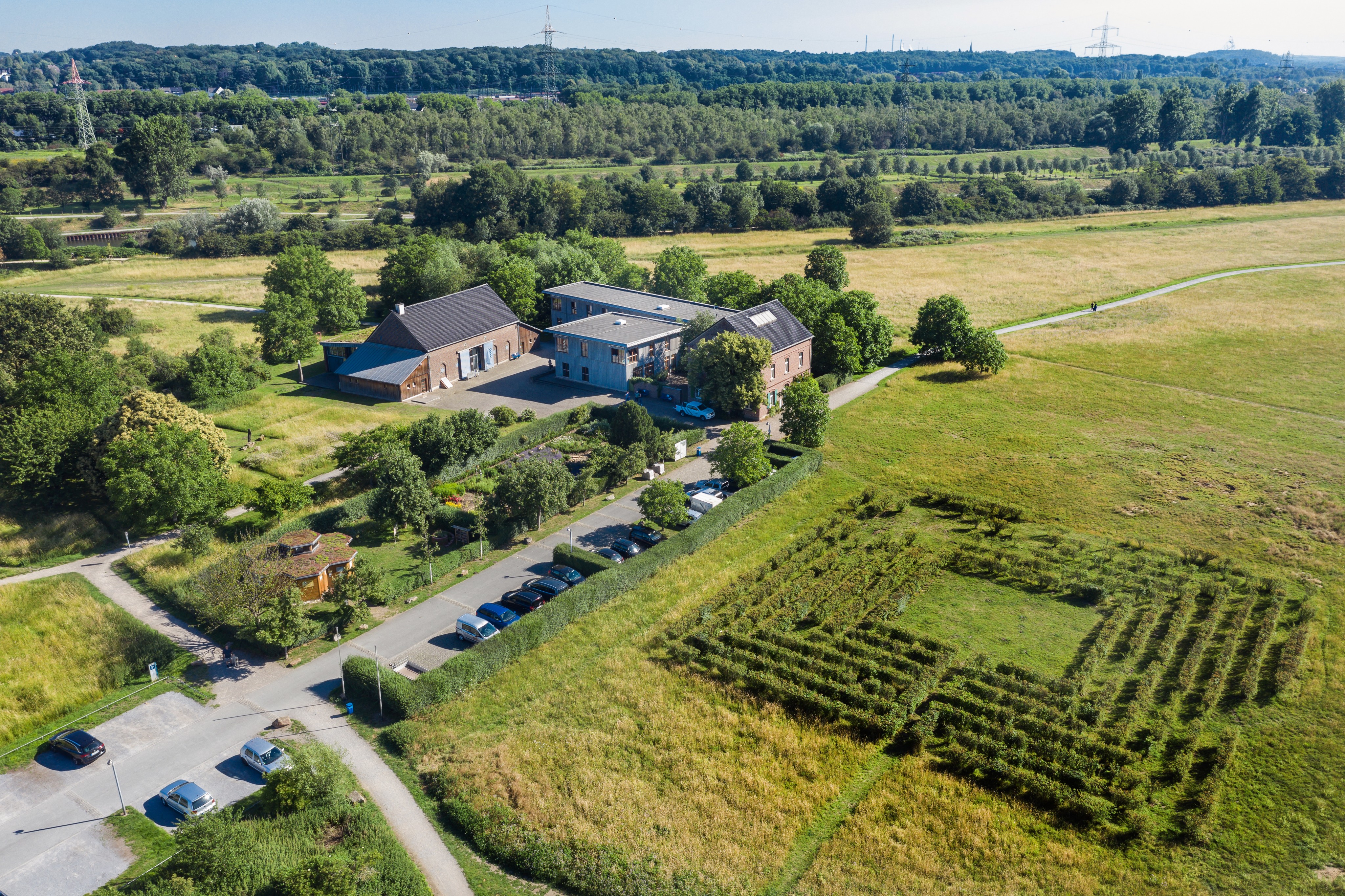 Das RVR-Besucherzentrum Haus Ripshorst in Oberhausen aus der Vogelperspektive.