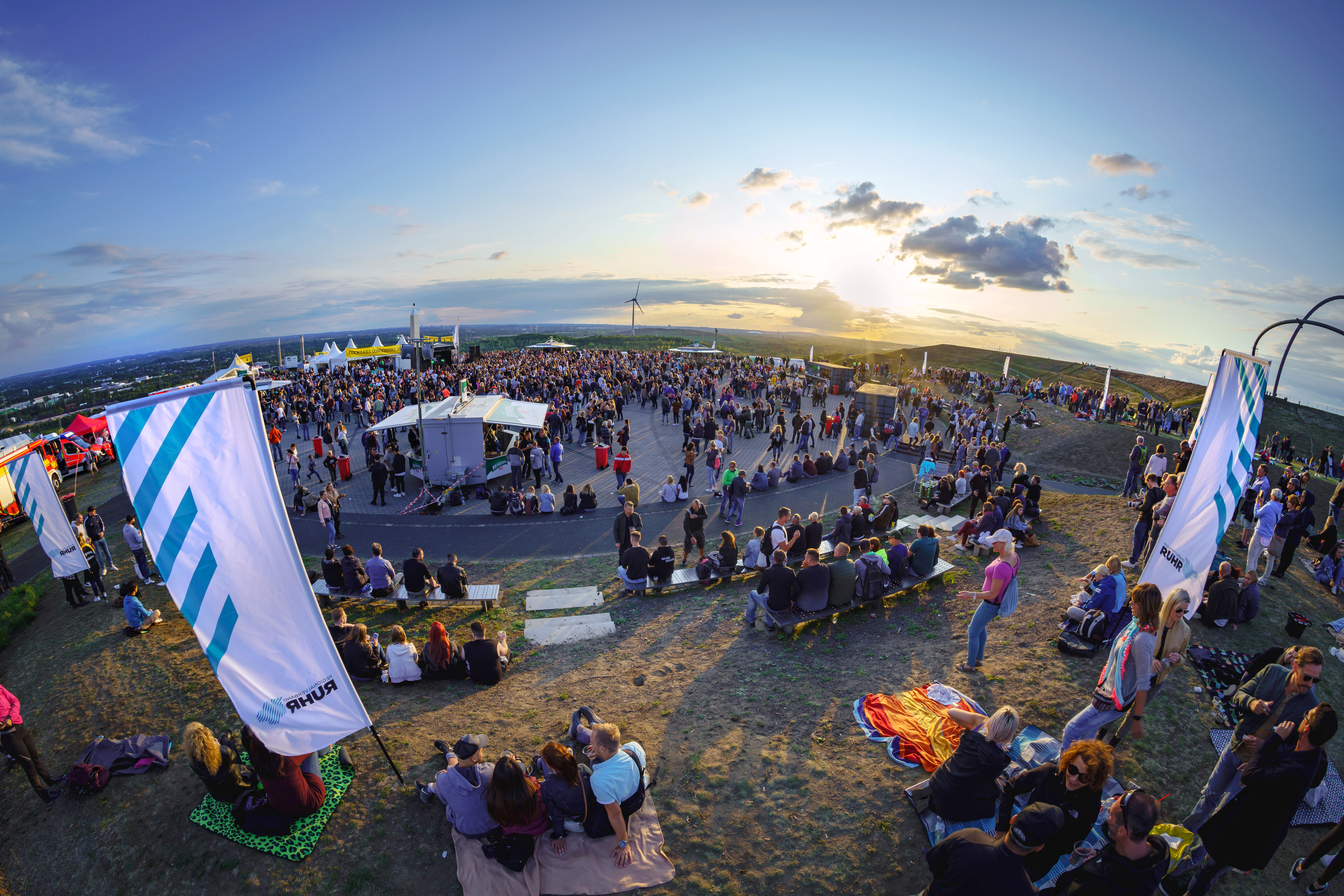 Das SunsetPicknick 2019 aus der Vogelperspektive. 