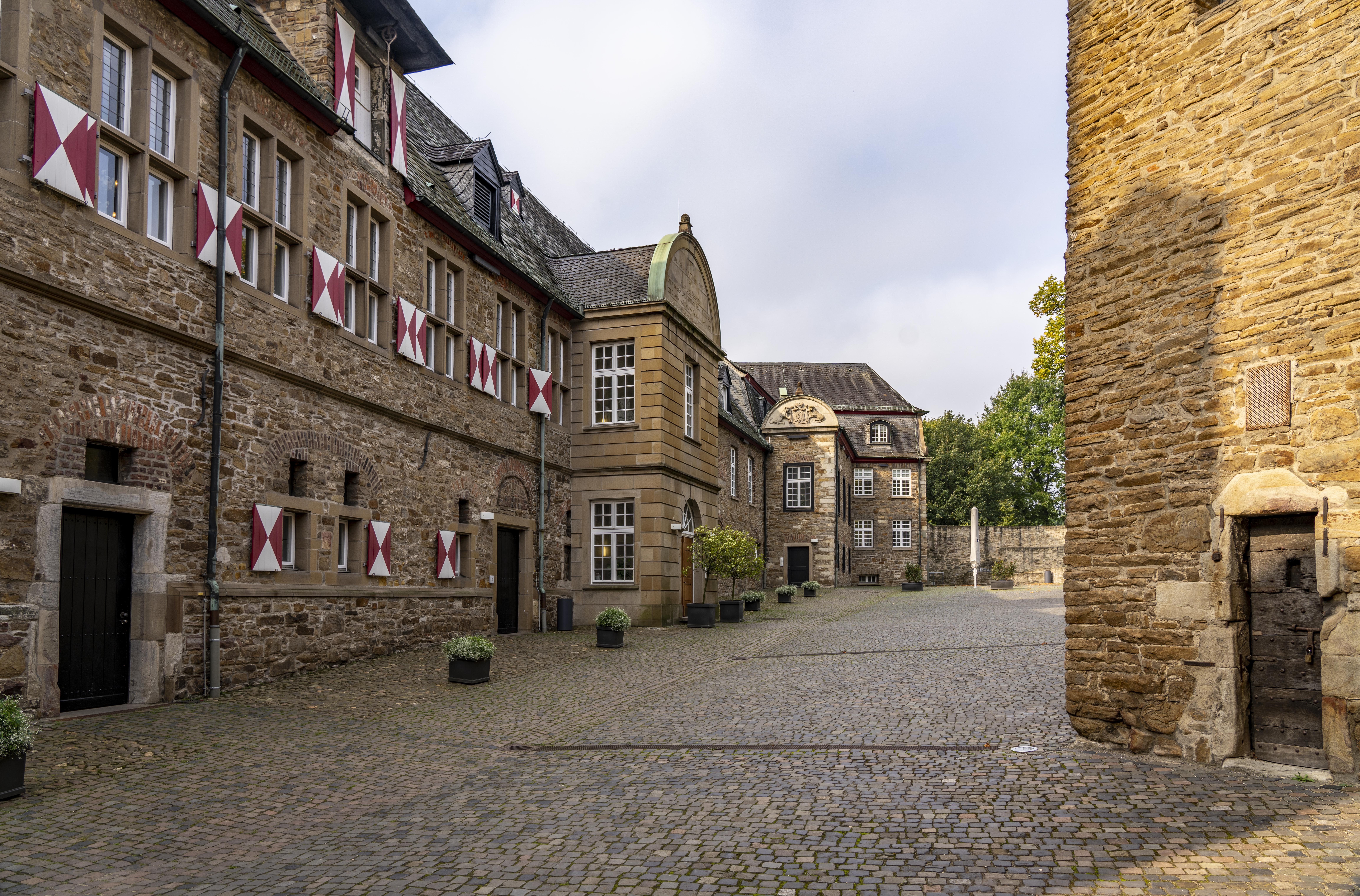 JT-240918 Schloss Broich
