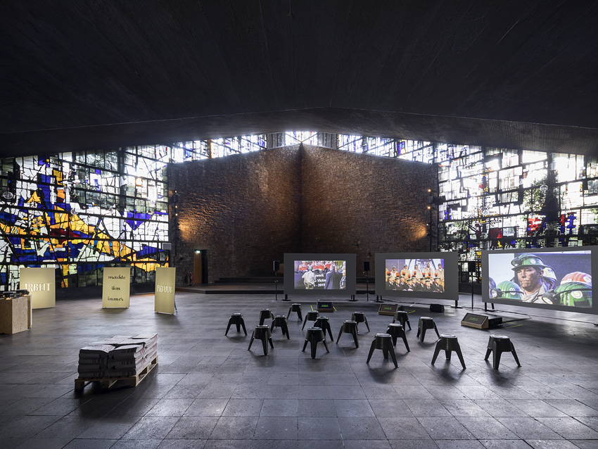 Die Ausstellung „Vom Nutzen der Angst – The Politics of Selection“ der Künstlerin Peggy Buth, der Beitrag von Urbane Künste zur Ruhrtriennale 2018. 