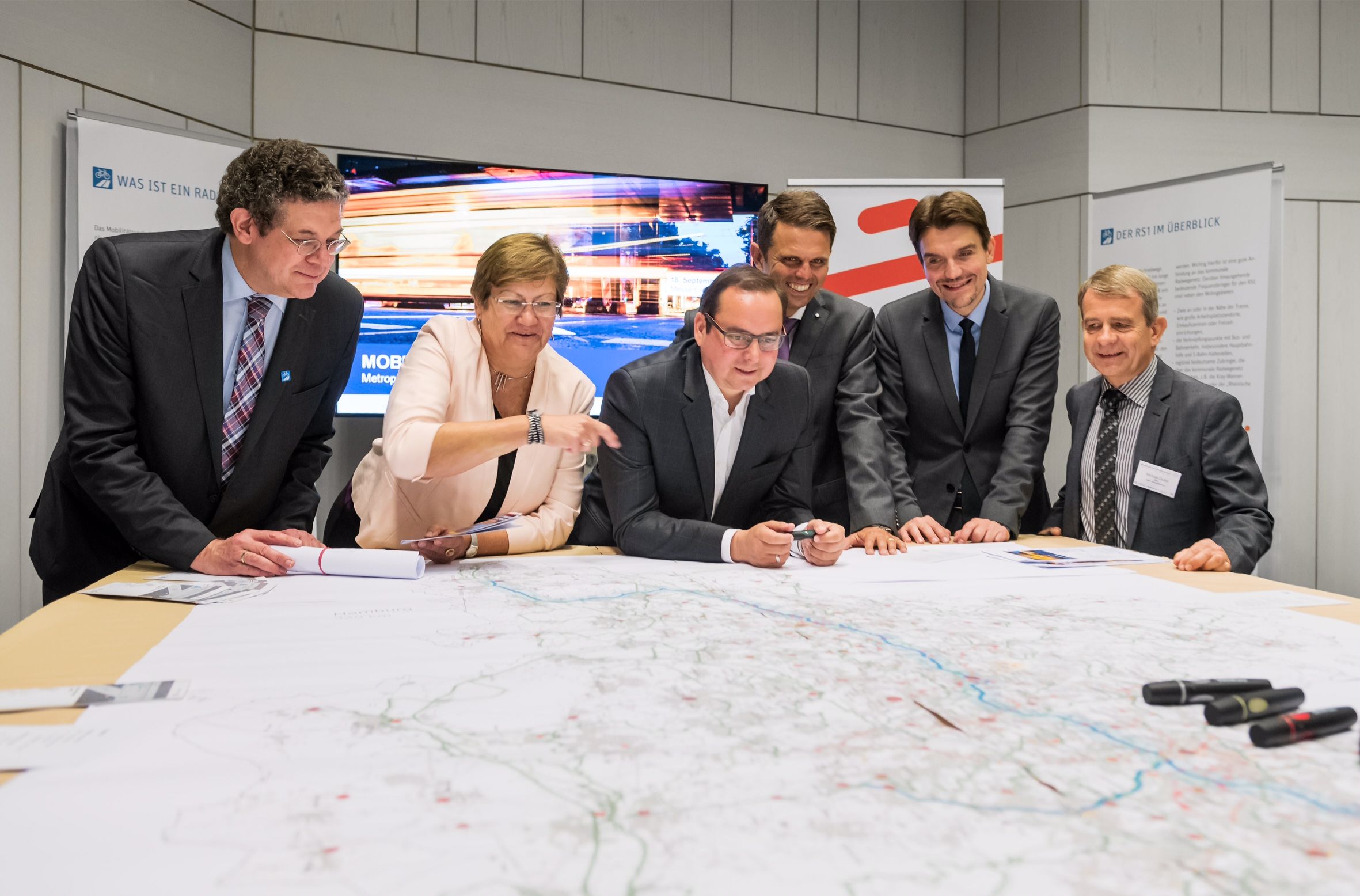 Mobilitätskonferenz Metropole Ruhr 2017 - Gruppe im Gespräch