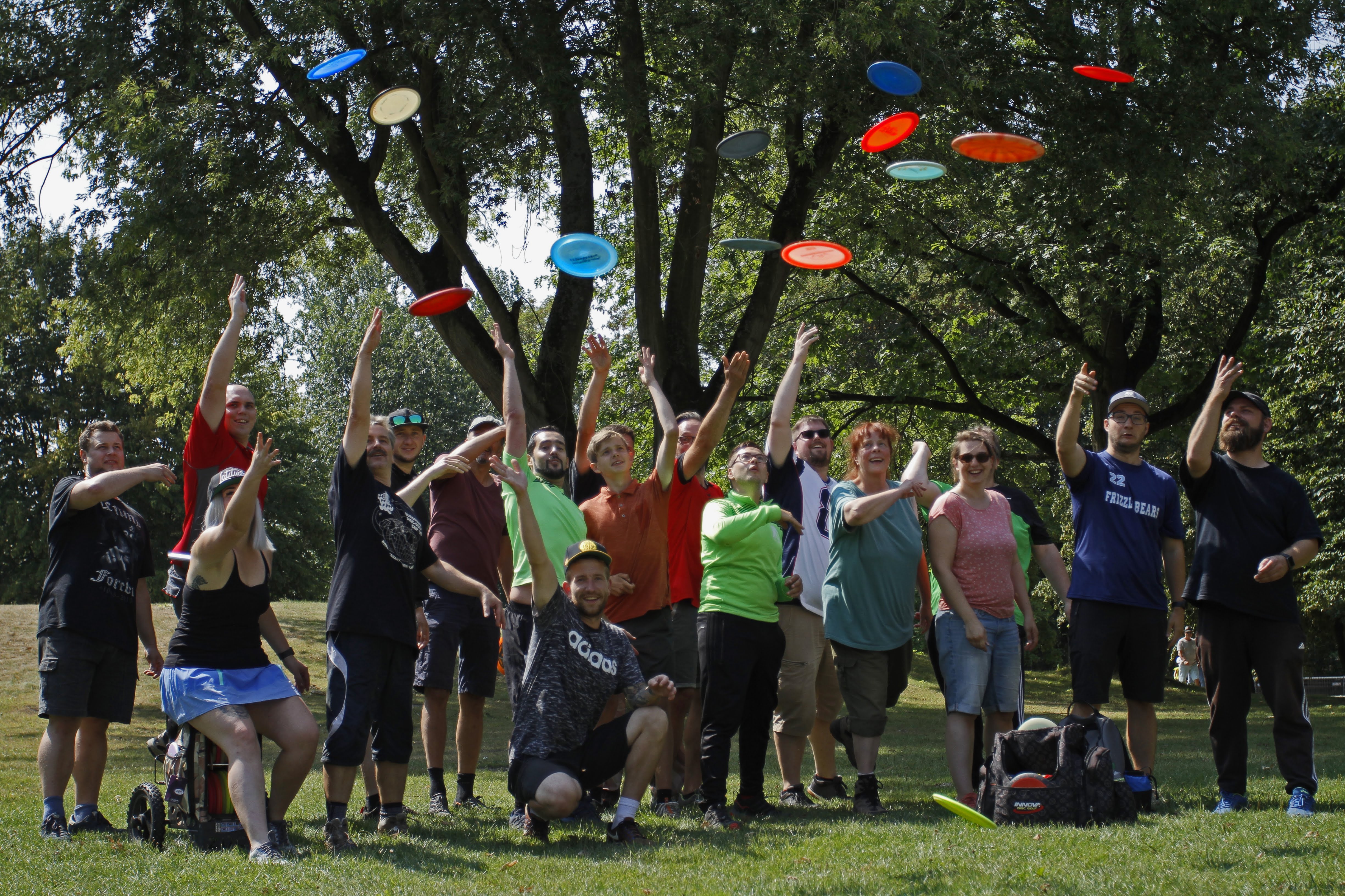 Disc Golf macht in der Gruppe besonders Spaß.