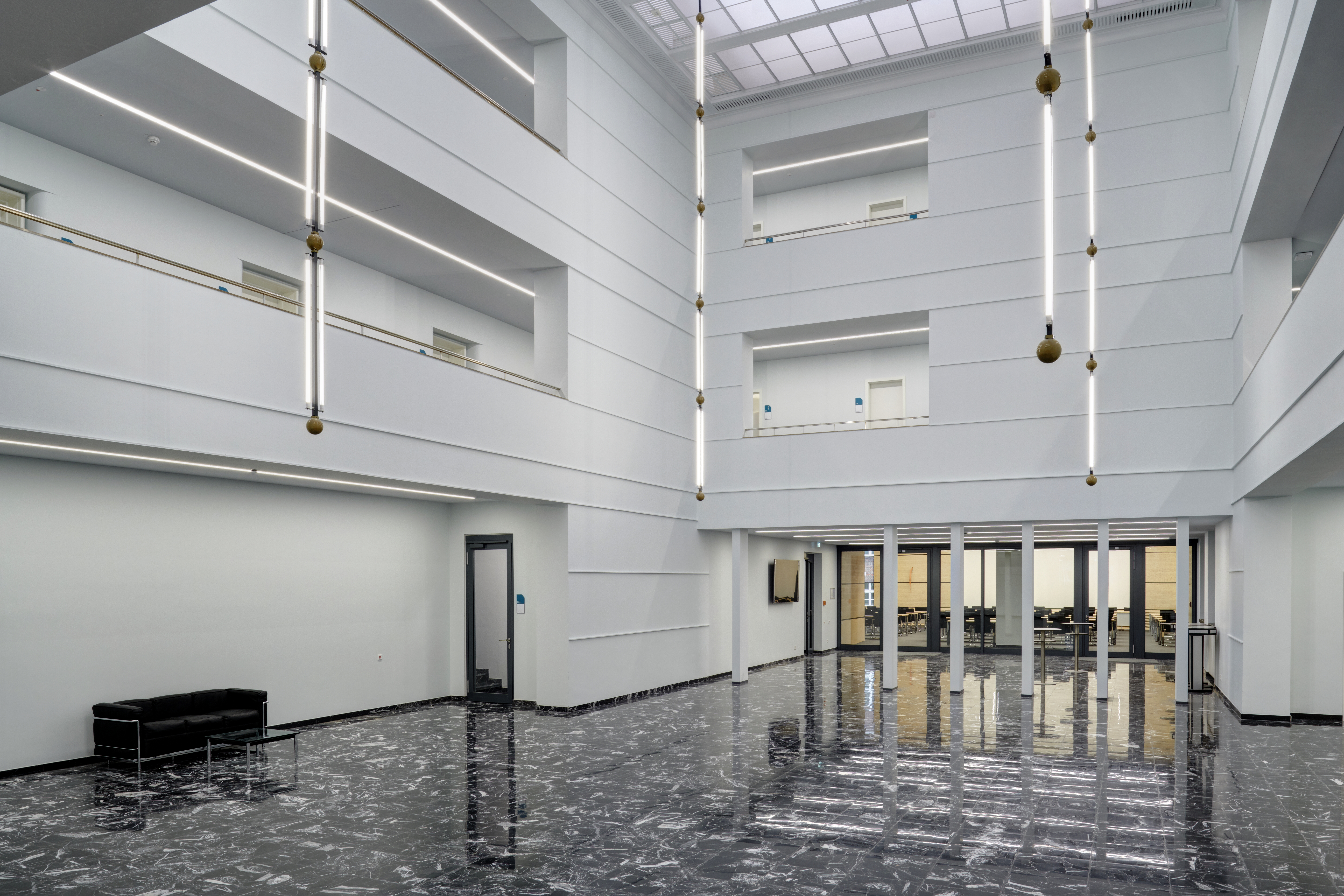 Der Lichthof im RVR-Haupthaus Kronprinzenstraße 35 nach der Sanierung 2019.