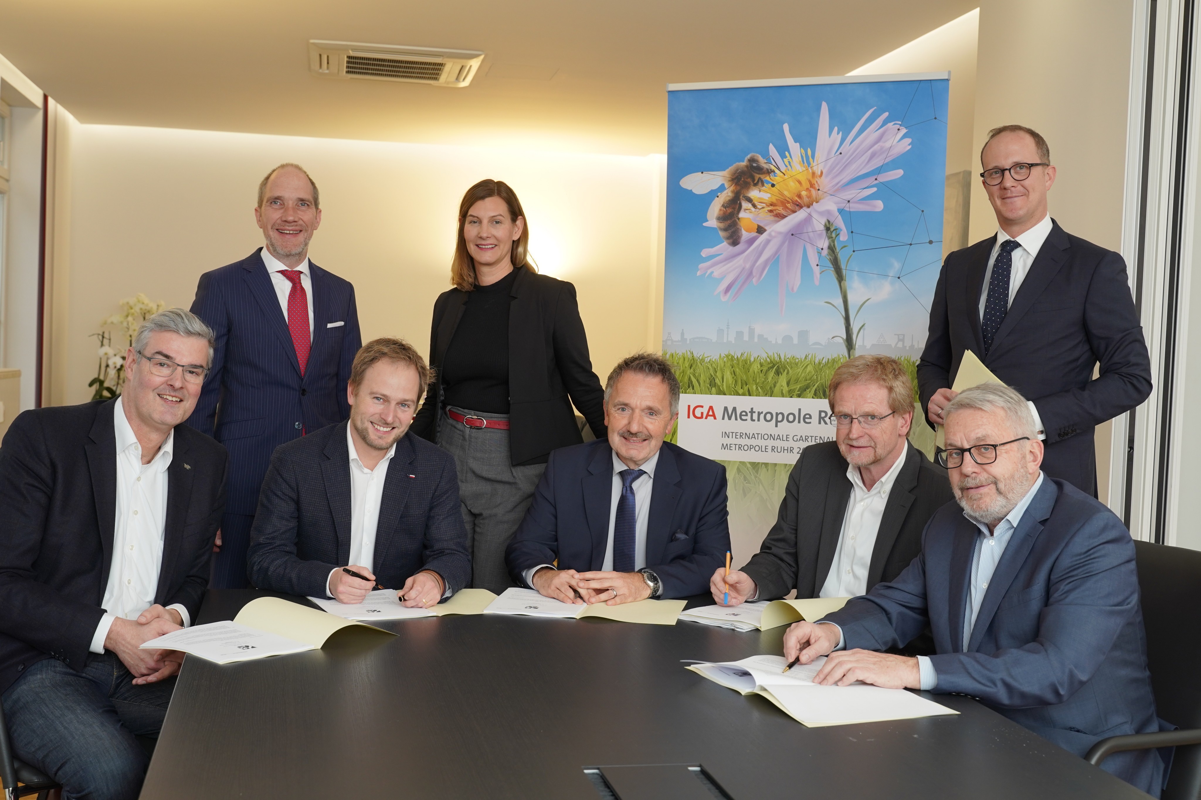 Vertragsunterzeichnung für die IGA Metropole Ruhr 2027 gGmbH am 20. Dezember 2019 in Essen.