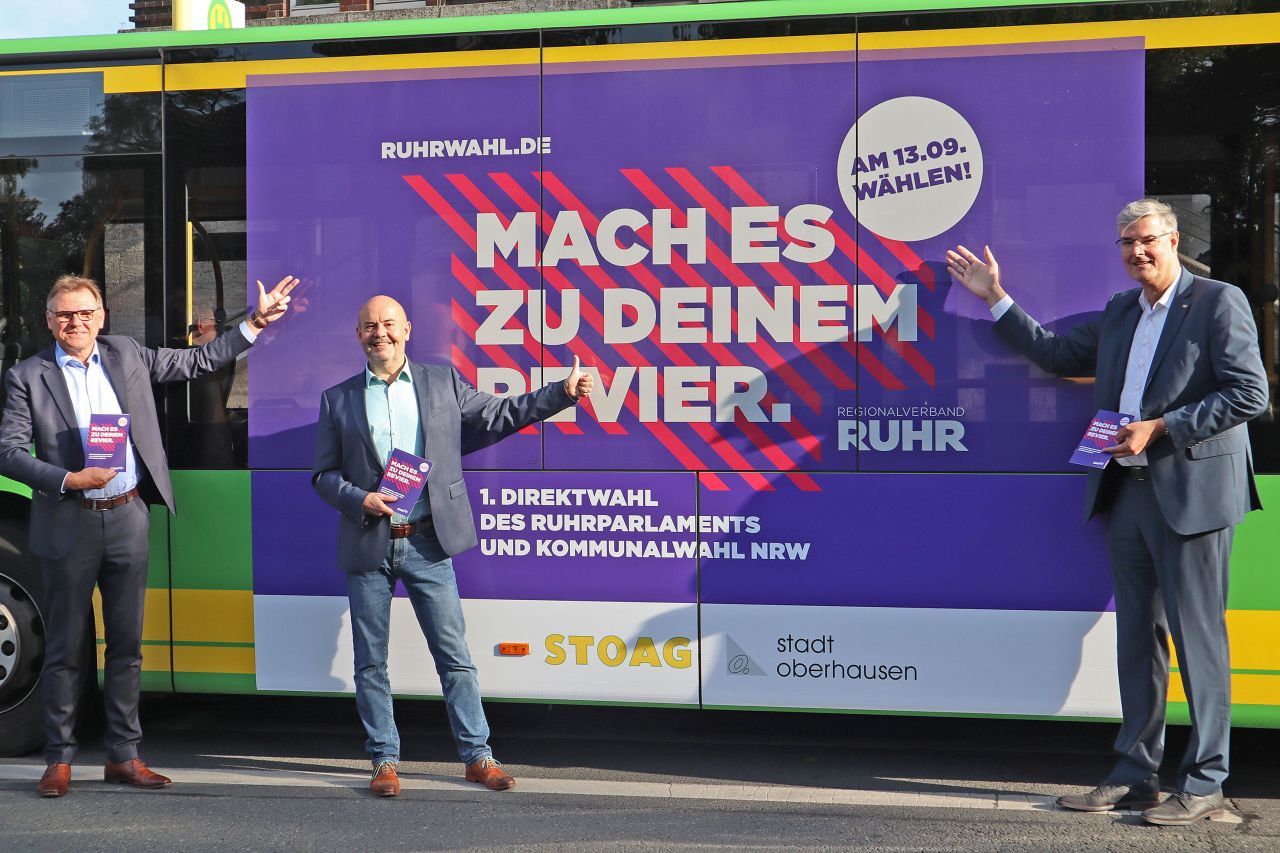 Bei der Präsentation der Kampagne in Oberhausen: Stoag-Geschäftsführer Werner Overkamp, Frank Motschull, Beigeordneter Stadt Oberhausen, und Markus Schlüter, RVR-Beigeordneter Wirtschaft (v.li.).