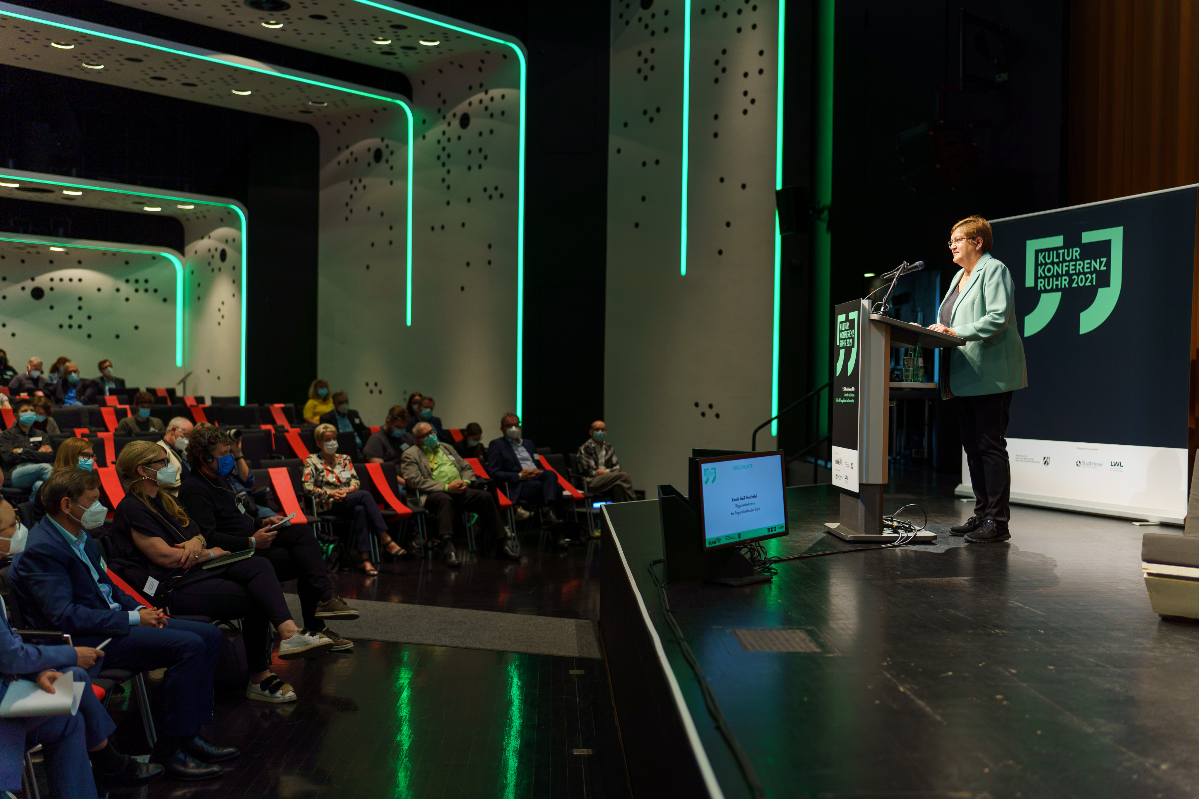 RVR-Regionaldirektorin Karola Geiß-Netthöfel eröffnet die Kulturkonferenz Ruhr 2021 am 23. September 2021 im Kulturzentrum Herne.