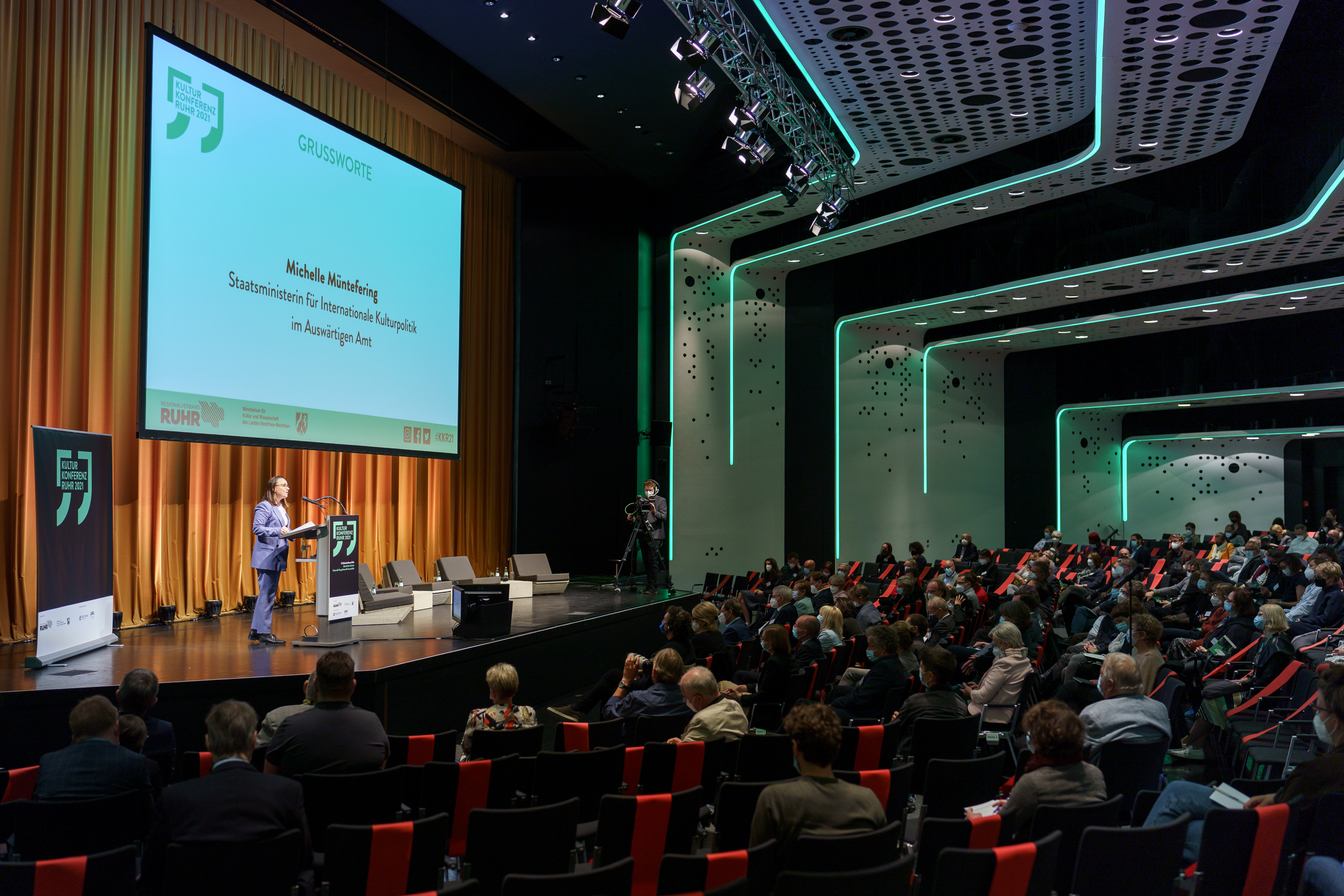 Blick in den Saal: Kulturkonferenz Ruhr 2021 am 23. September 2021 im Kulturzentrum Herne.
