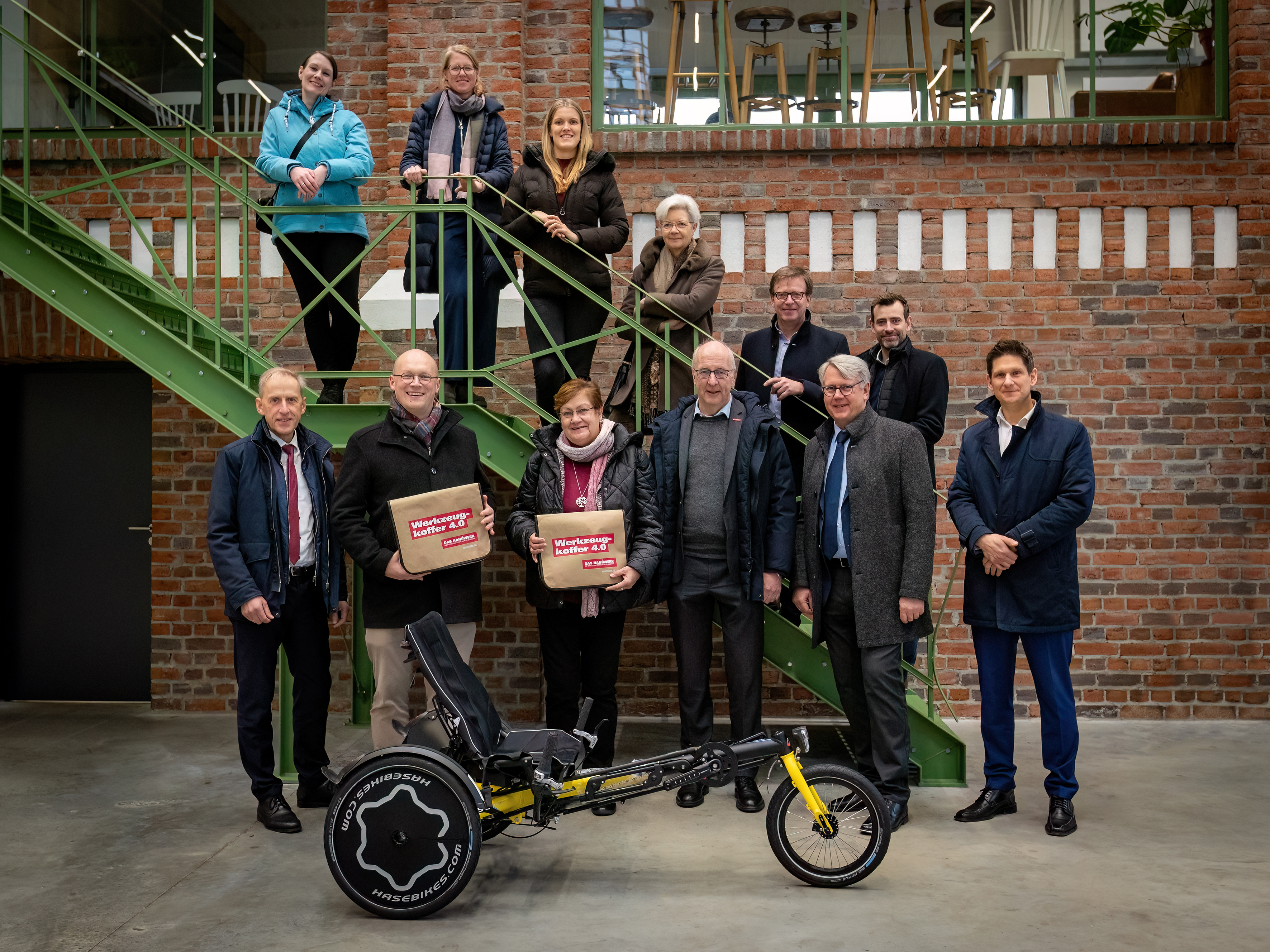 Gruppenfoto: Die Teilnehmenden der Bereisung