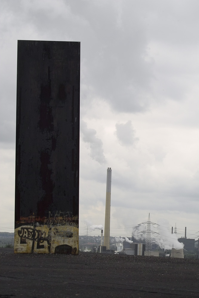 Die "Bramme" auf der Schurenbachhalde in Essen.
