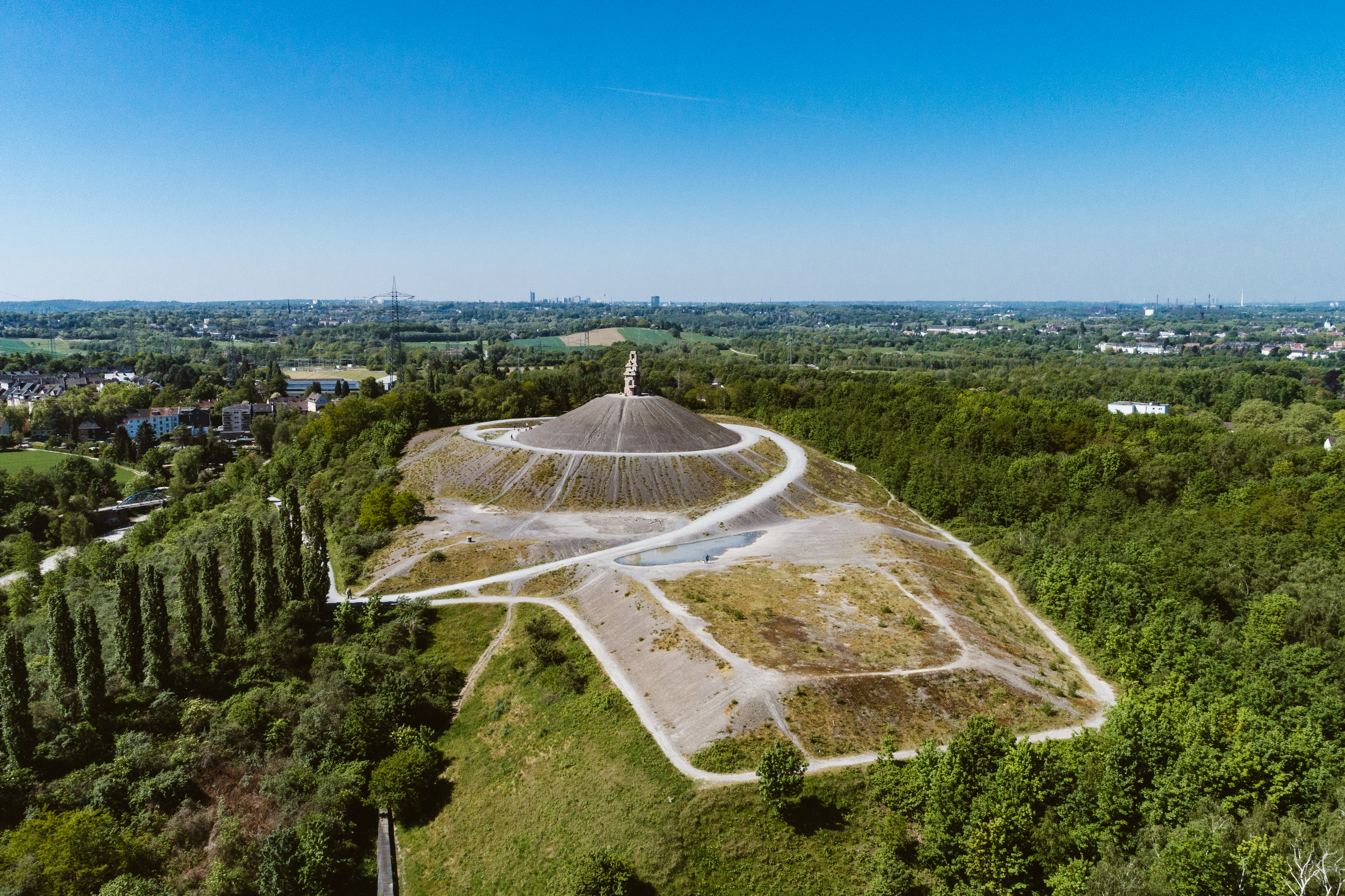 Luftaufnahme der Halde Rheinelbe in Gelsenkirchen.