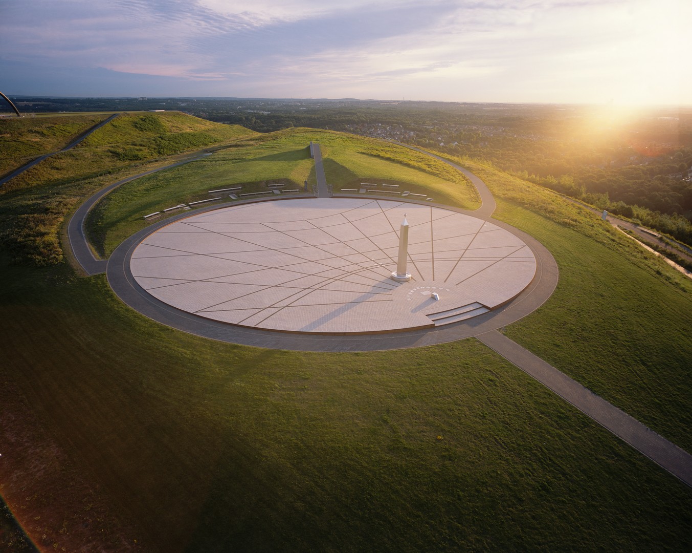 Sonnenuhr auf der Halde Hoheward Sonnenuhr auf der Halde Hoheward